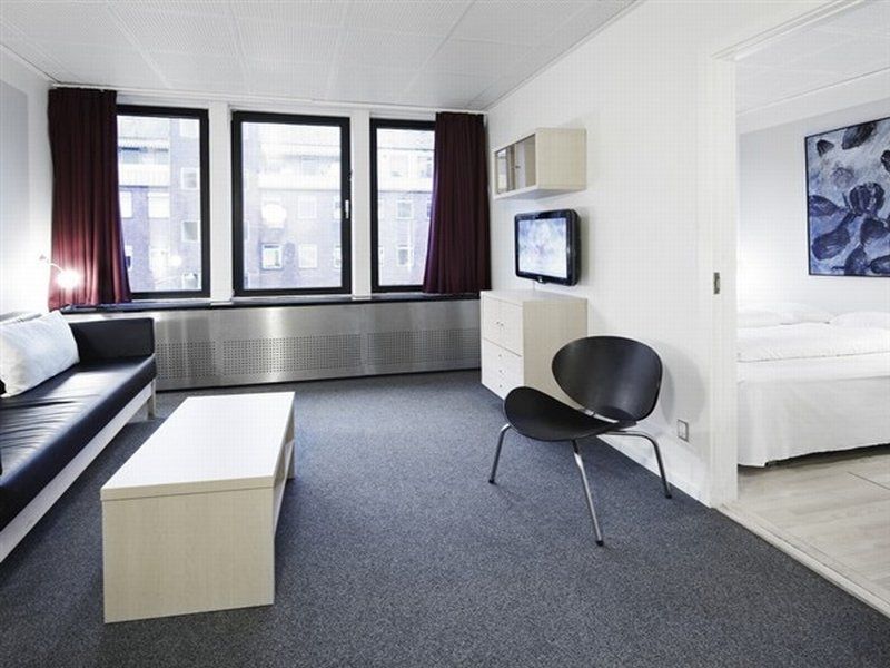 Manon Les Suites Guldsmeden Copenhagen Exterior photo A typical room at the hotel